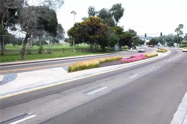 【道路建模】道路绿化带设计